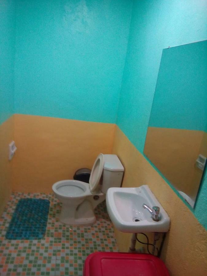 Mother Teresa Rooms And Restaurant Ослоб Экстерьер фото