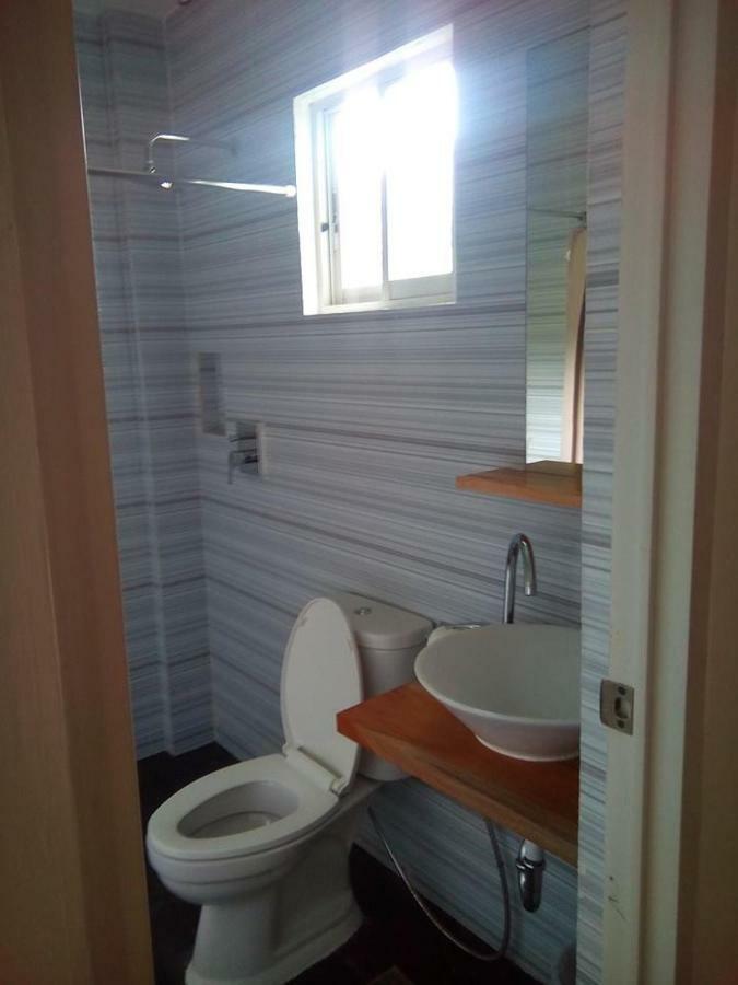 Mother Teresa Rooms And Restaurant Ослоб Экстерьер фото
